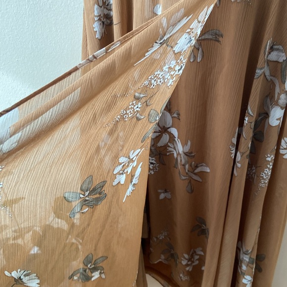 New Calvin Klein Faux Wrap Tan Floral Print Dress 4 Flowy Chiffon Hi Lo Hem - Picture 8 of 8